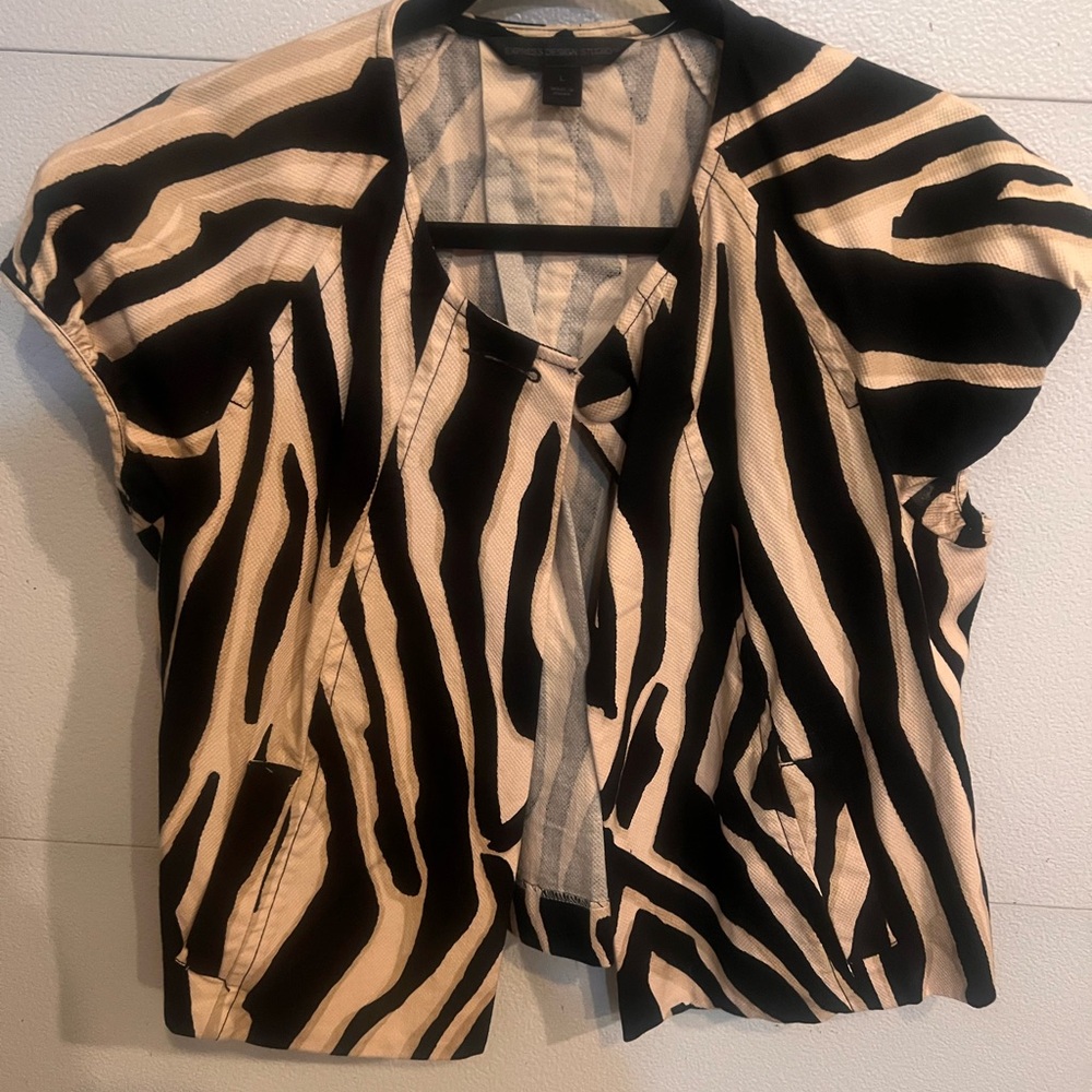 Express Black And Cream Patterned Jacket - image 1